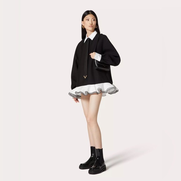 Valentino ROCKSTUD23 E/W SMOOTH CALFSKIN SHOULDER BAG - Picture 7 of 9